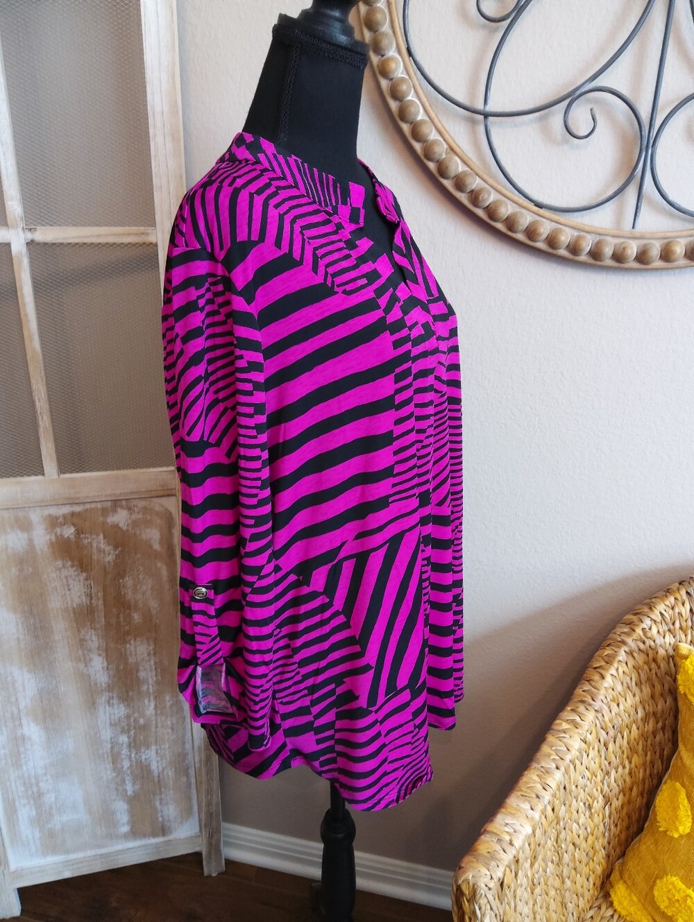 Dear Scarlett Magenta and Black Striped V-Neck Tunic - Picture 4 of 9